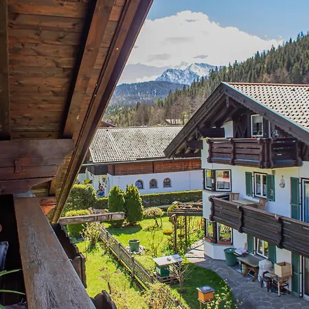 Gaestehaus Kayetan Apartment Klais